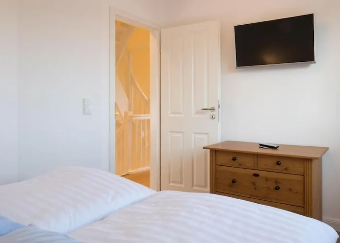 With 3 Bedrooms 펜션 *